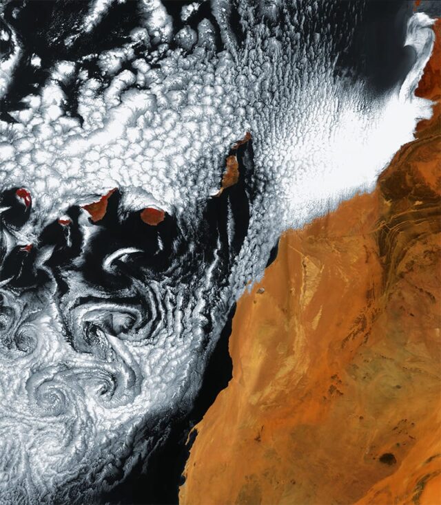 Observing the Earth: Incredible Satellite Photos of Earth from the ...