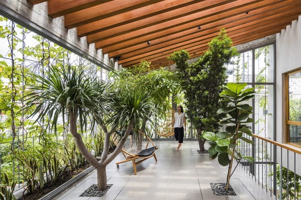 VTN Architects Designed a Vietnam Home With the Green Space on the ...