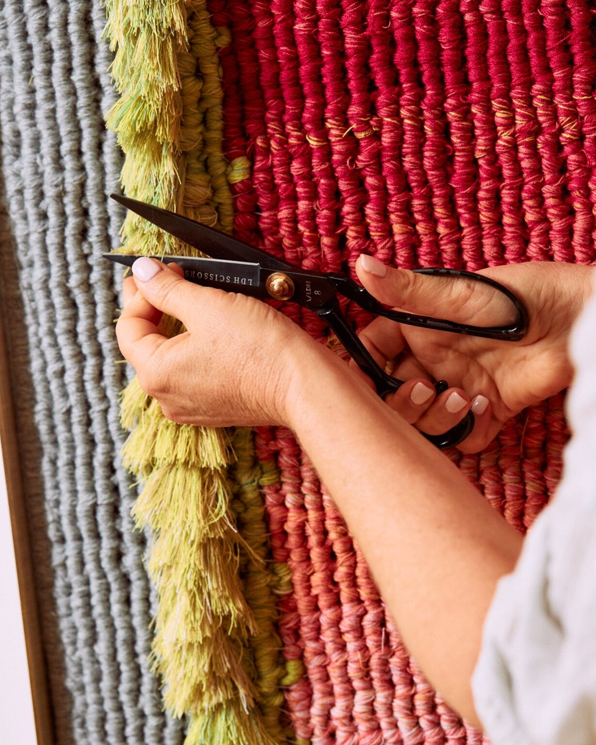 Photo inspiration: Gallery Detail: Abstract Textured Patterns Woven With Natural Fibers Compose Massive Wall