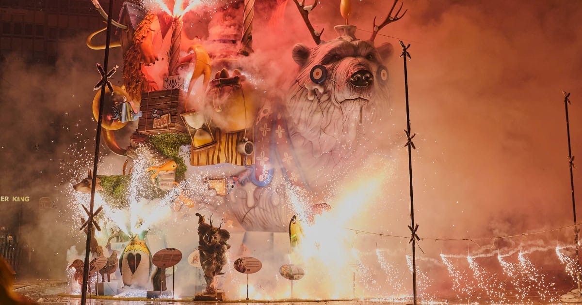 A Melting Polar Bear and Surreal Wildlife Sculptures Burn in the Annual Falles Spectacle - Vimarsana News