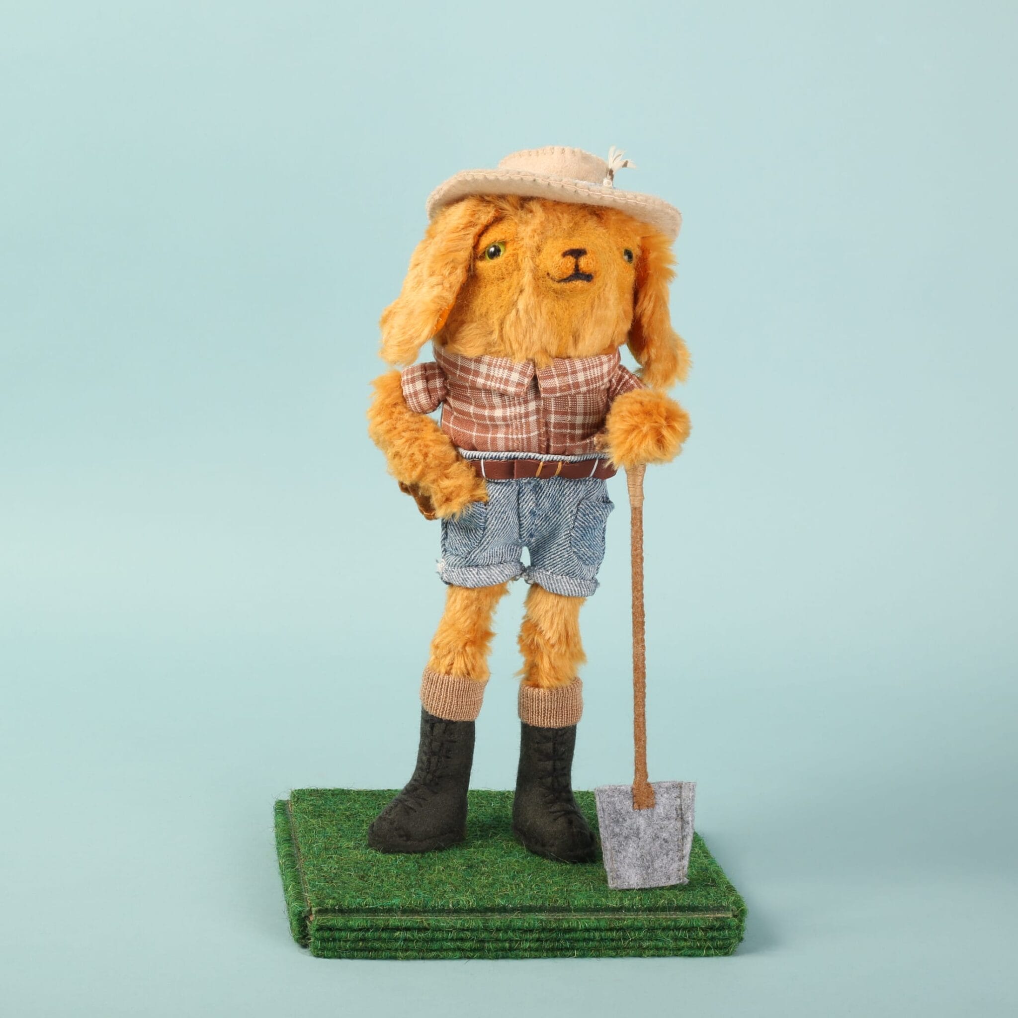 Remarkably Relatable Animals Prepare Breakfast and Commute to Work in a ...