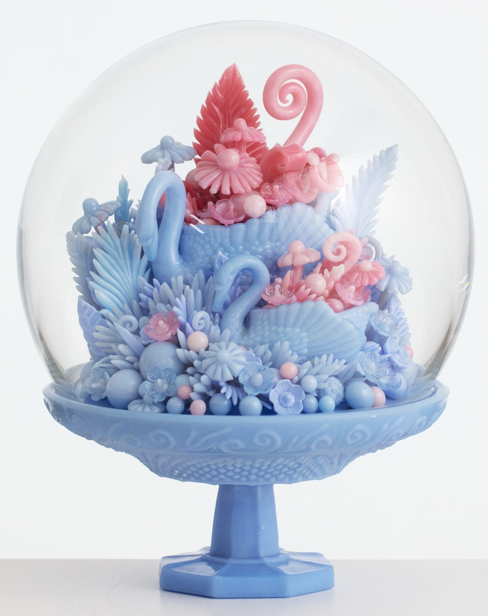 Colossal Scene Under Glass Cloches, Amber Cowan Nests Enchanting Flameworked Scenes ...